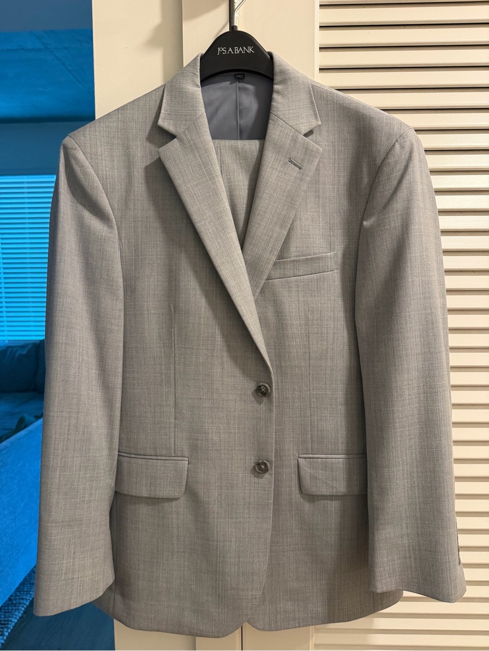 Jos. A. Bank Men's Light Gray suit